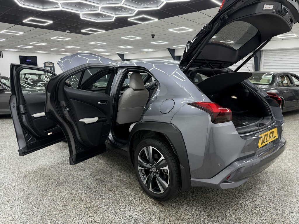 Lexus UX 250H F-sport Takumi Pack Black #12