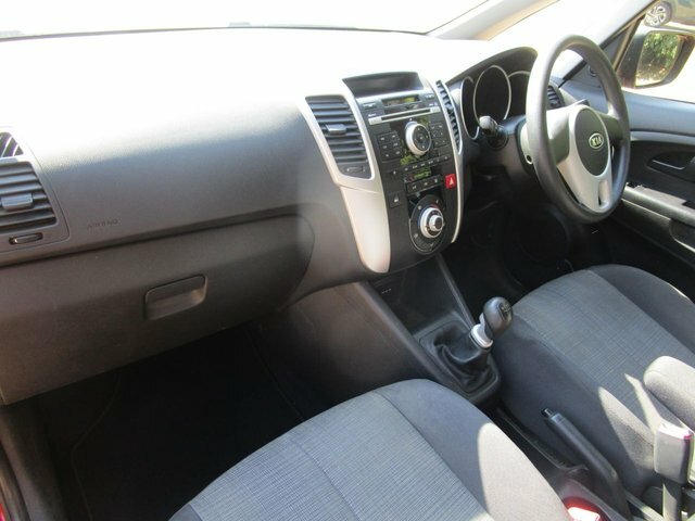 Kia Venga Mpv Red #5