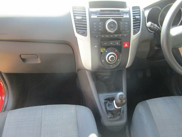 Kia Venga Mpv Red #6