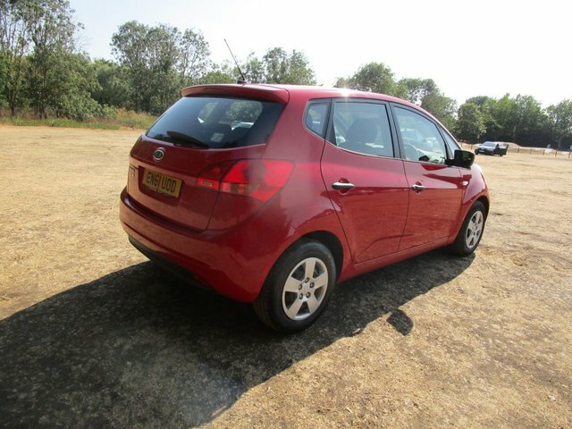 Kia Venga Mpv Red #2