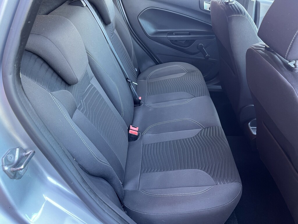 Ford Fiesta 1.5 Tdci Econetic Zetec Silver #6