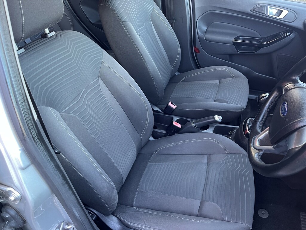 Ford Fiesta 1.5 Tdci Econetic Zetec Silver #3