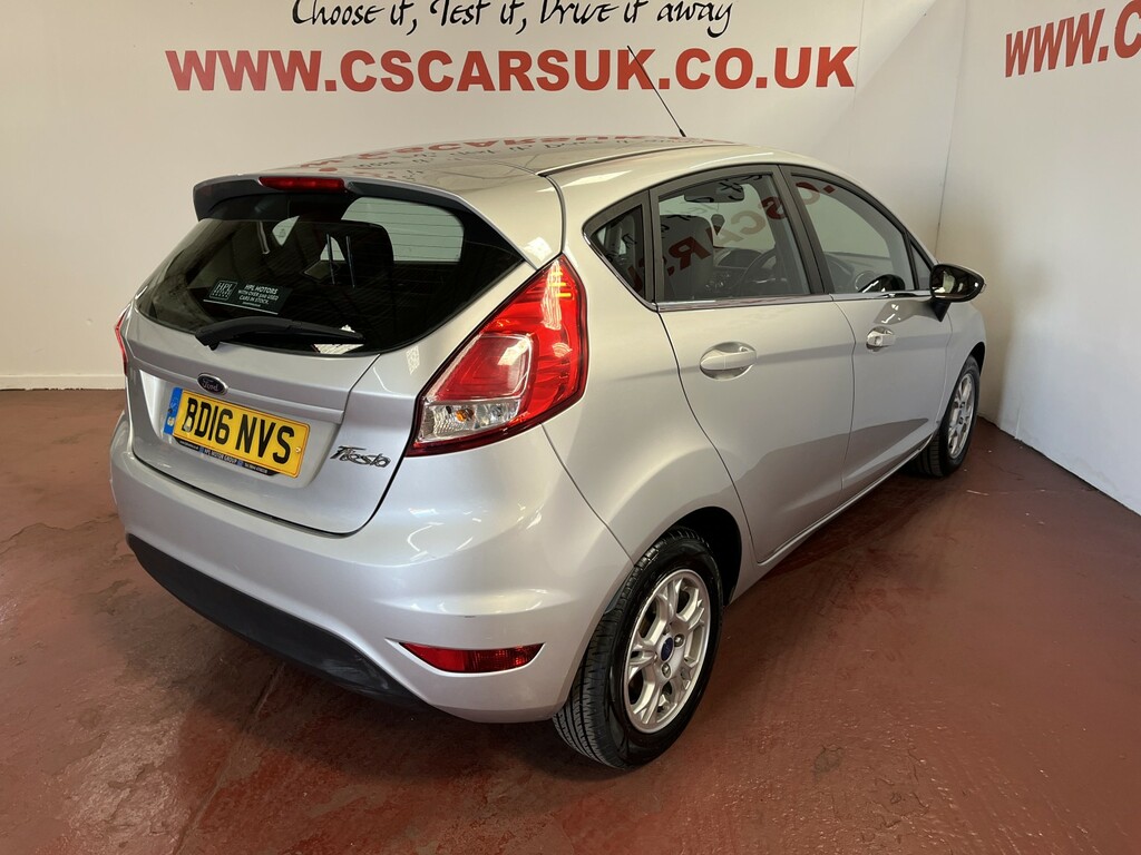 Ford Fiesta 1.5 Tdci Econetic Zetec Silver #2