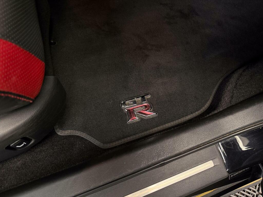 Nissan GT-R 3.8 Recaro Gold #48
