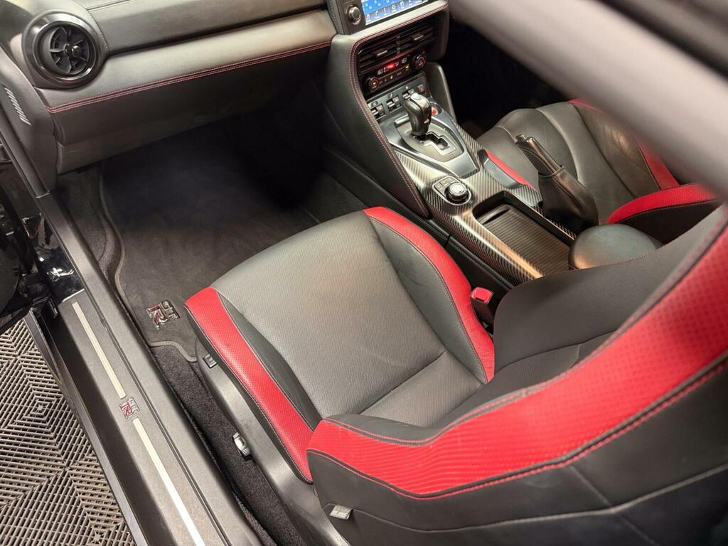 Nissan GT-R 3.8 Recaro Gold #24