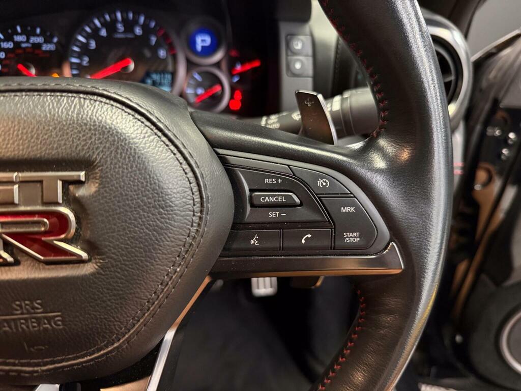 Nissan GT-R 3.8 Recaro Gold #33