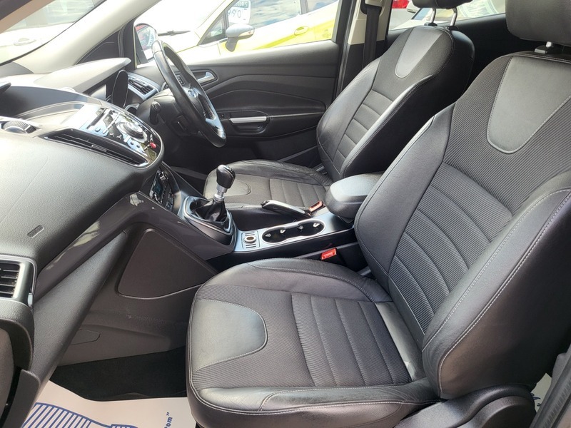 Ford Kuga 2.0 Tdci Zetec Awd Euro 5 White #25
