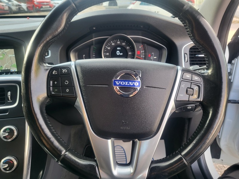 Volvo S60 D2 Business Edition White #5