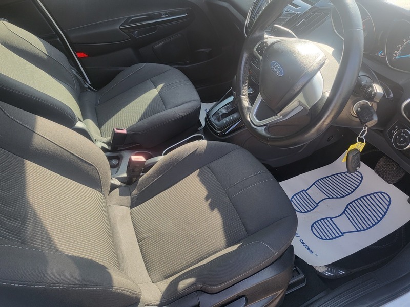 Ford B-Max Zetec White #3