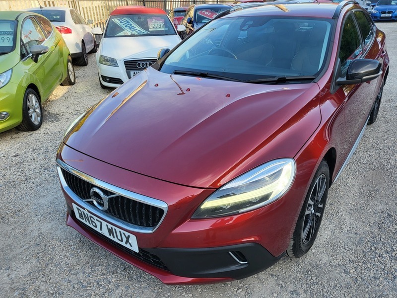 Volvo V40 Cross Country D2 Cross Country Nav Red #3