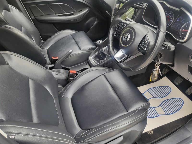 MG ZS Exclusive White #2