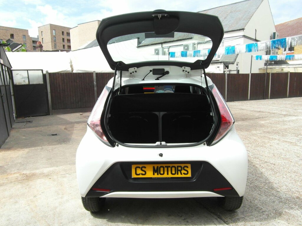 Toyota Aygo 1.0L Vvt-i Move With Style 68 Bhp Blue #12