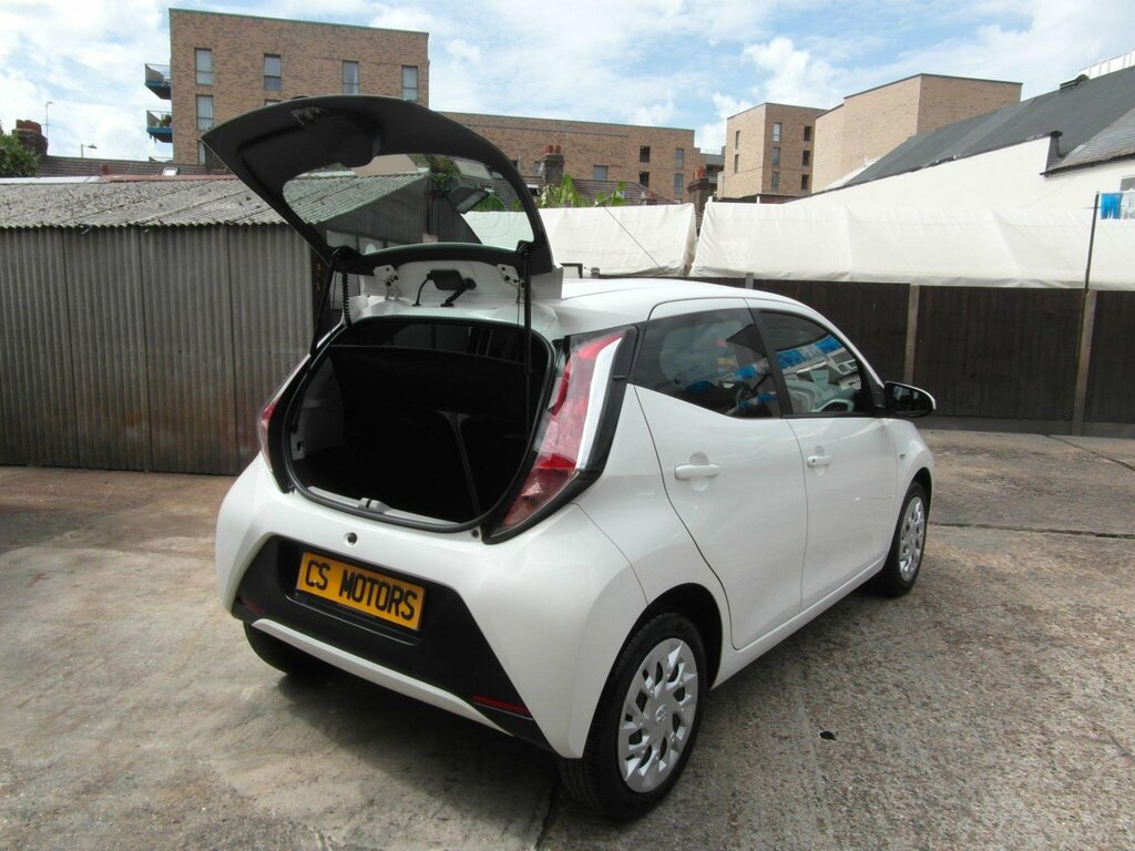 Toyota Aygo 1.0L Vvt-i Move With Style 68 Bhp Blue #11