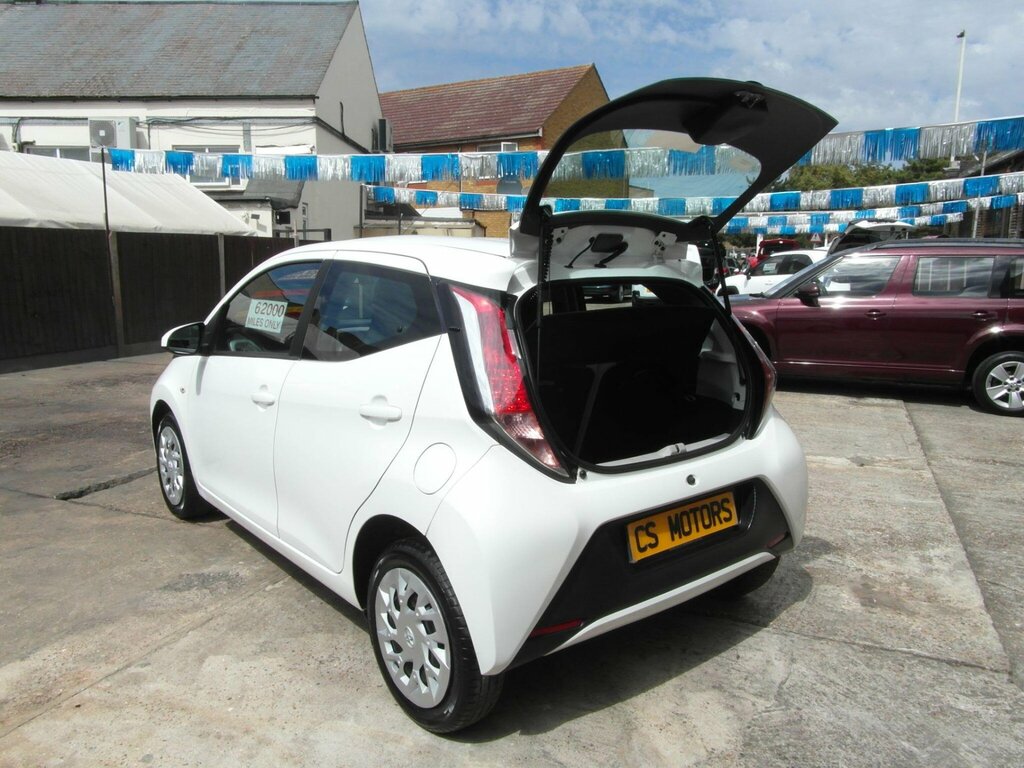 Toyota Aygo 1.0L Vvt-i Move With Style 68 Bhp Blue #13