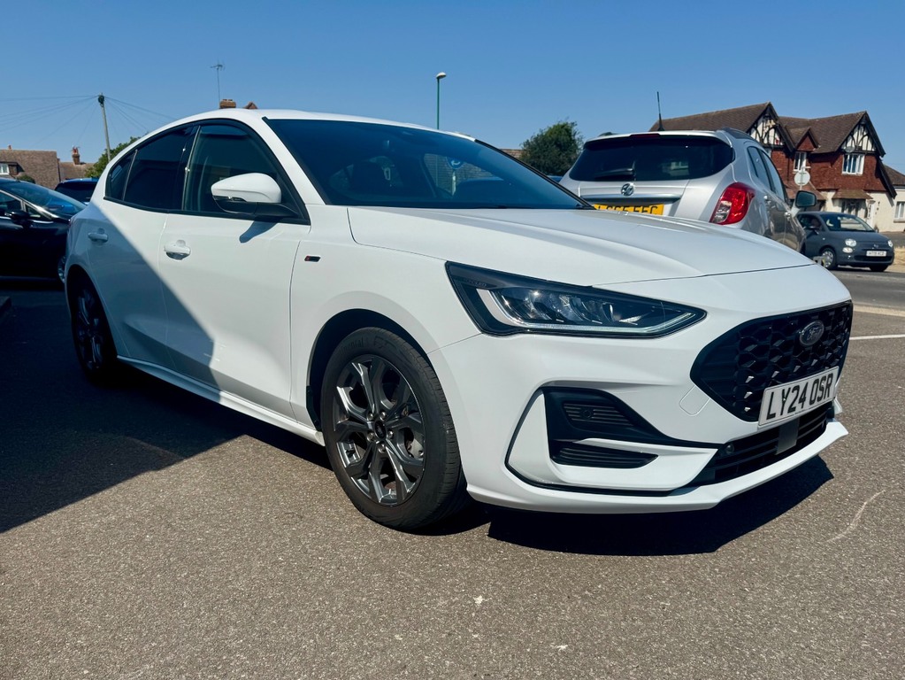 Ford Focus 1.0 Ecoboost Hybrid Mhev 155 St-line White #3