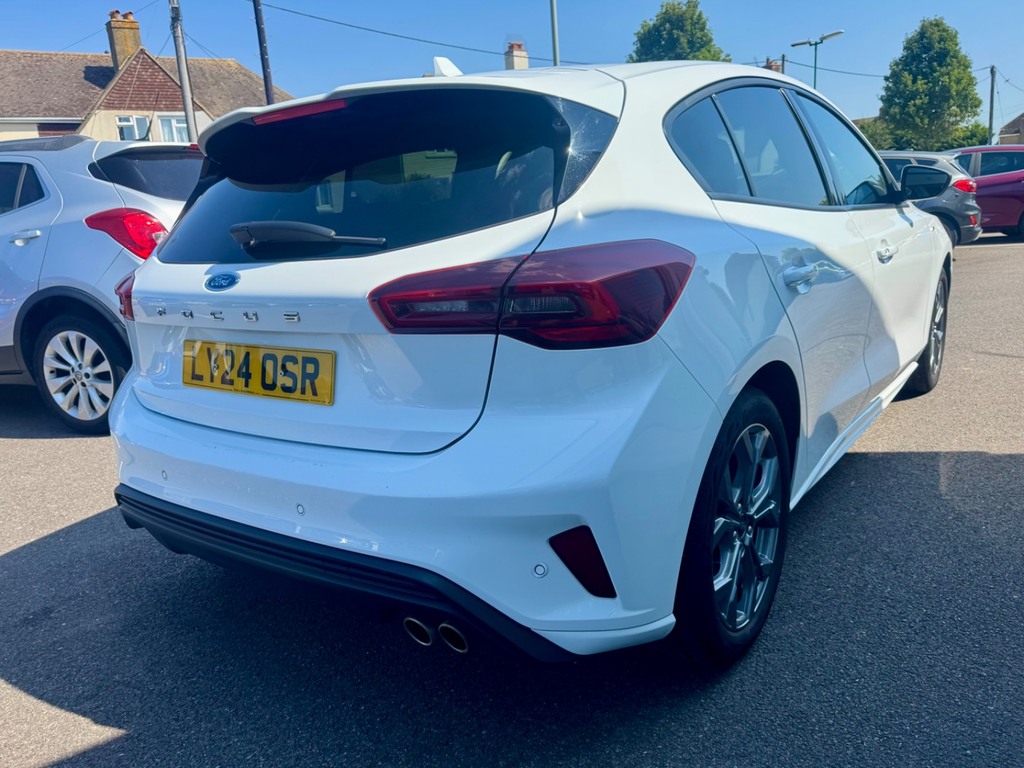 Ford Focus 1.0 Ecoboost Hybrid Mhev 155 St-line White #6