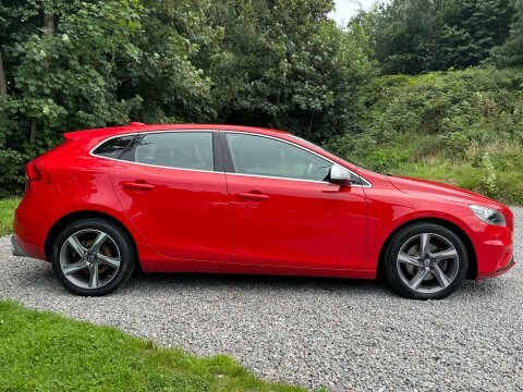 Volvo V40 1.6 V40 R-design Red #2