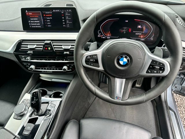 BMW 5 Series Saloon Blue #6