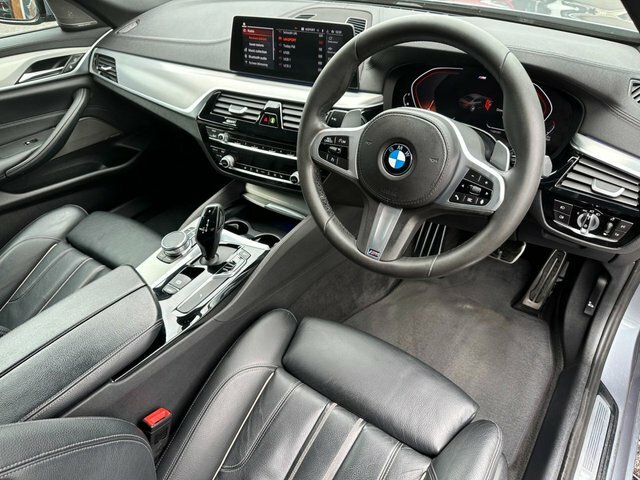 BMW 5 Series Saloon Blue #5
