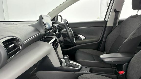 Toyota Yaris Cross Yaris Cross Icon Fwd White #5
