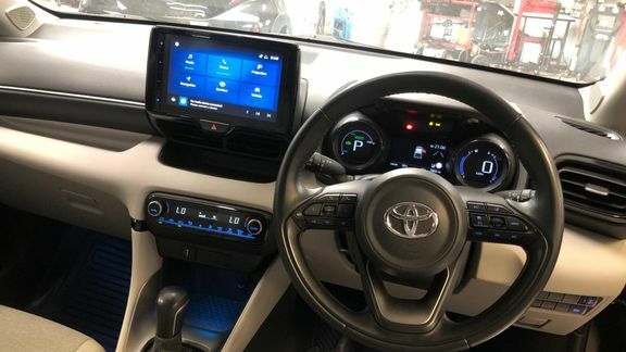 Toyota Yaris Excel Black #6