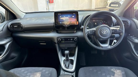 Toyota Yaris Icon Green #6