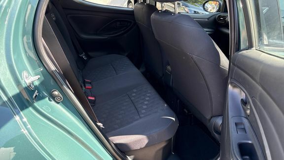 Toyota Yaris Icon Green #8