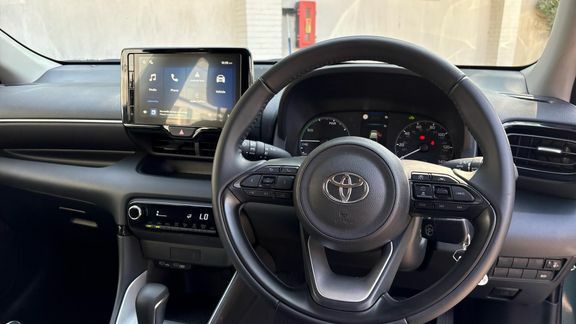 Toyota Yaris Icon Green #7