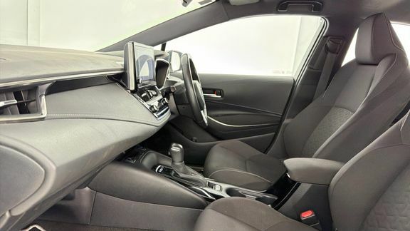 Toyota Corolla Icon Tech 1.8 Hybrid Ts Sw White #5