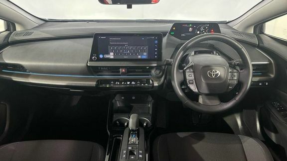 Toyota Prius Design Black #4