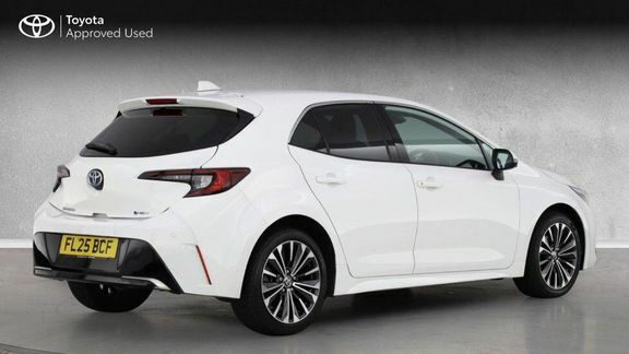 Toyota Corolla Design 1.8 Hb White #5