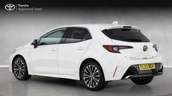 Toyota Corolla Design 1.8 Hb White #2