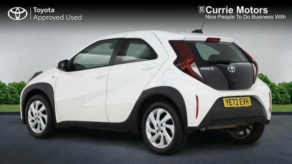 Toyota Aygo X Pure Automatic White #4