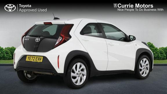 Toyota Aygo X Pure Automatic White #2