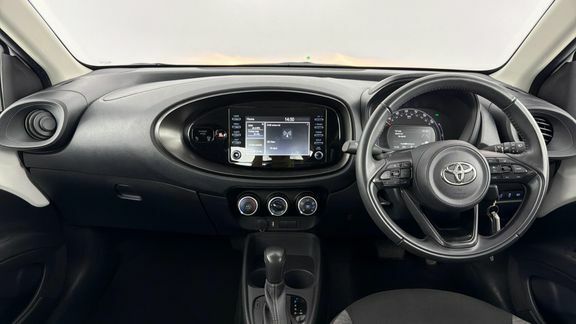 Toyota Aygo X Pure Automatic White #6