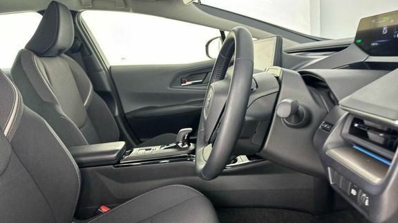 Toyota Prius 1.8 Vvti Excel Euro 6 Ss Cvt Silver #41