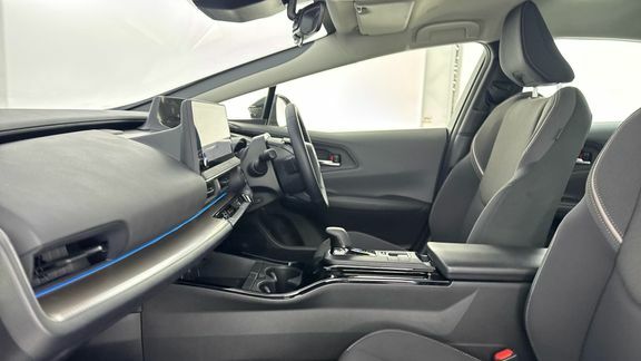 Toyota Prius Design Black #5