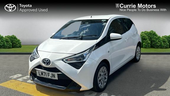 Toyota Aygo X X-play Tss White #3