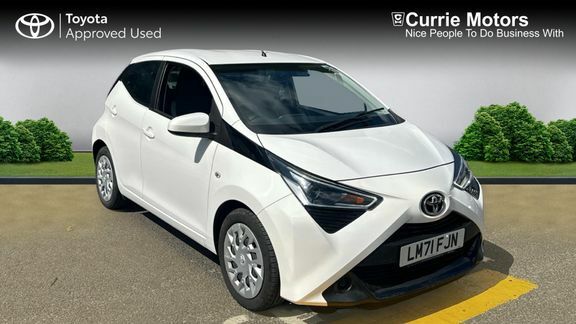 Toyota Aygo X X-play Tss White