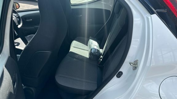 Toyota Aygo X X-trend White #15