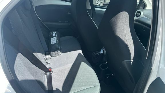 Toyota Aygo X X-trend White #8
