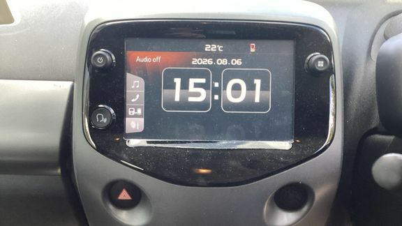 Toyota Aygo X X-trend Vvt-i White #9