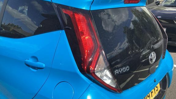 Toyota Aygo X X-trend Vvt-i White #21
