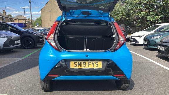 Toyota Aygo X X-trend Vvt-i White #13