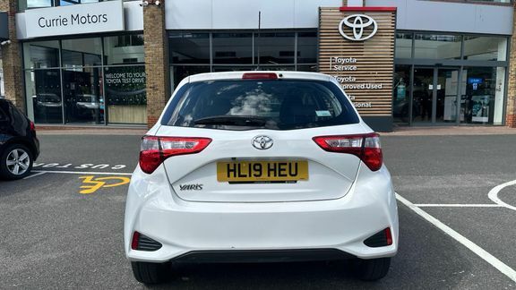 Toyota Yaris 1.5 Vvt-i Icon Tech Red #26