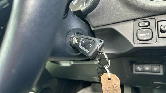 Toyota Yaris 1.5 Vvt-i Icon Tech Red #16