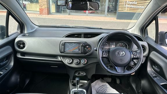 Toyota Yaris 1.5 Vvt-i Icon Tech Red #6
