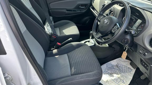 Toyota Yaris 1.5 Vvt-i Icon Tech Red #12