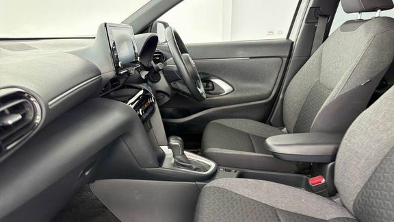 Toyota Yaris Cross Yaris Cross Design Fwd White #6
