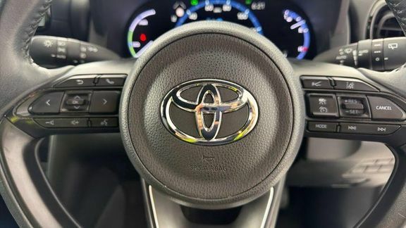 Toyota Yaris Cross Excel Silver #10